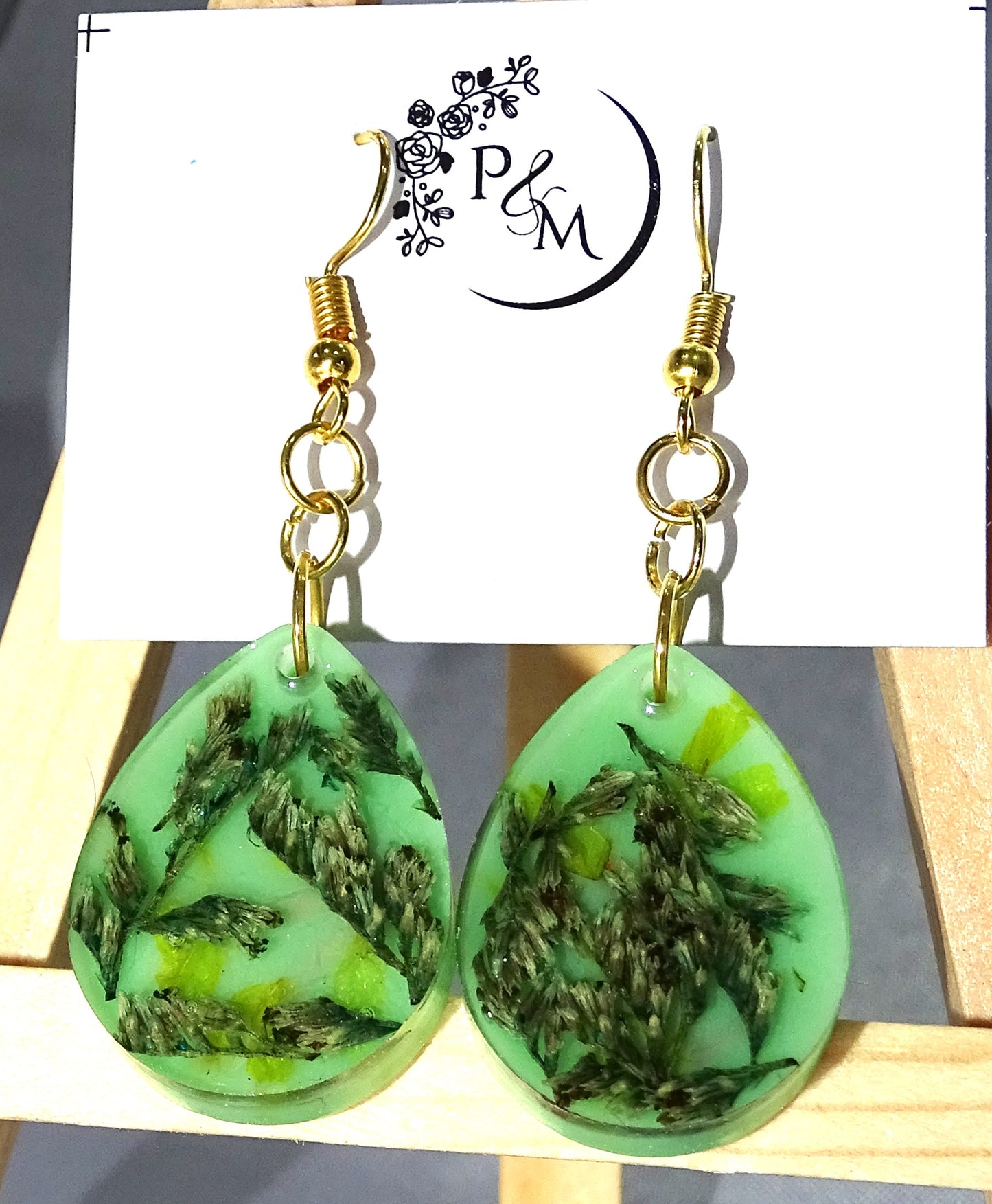 Earrings with Preserved Green Sepals