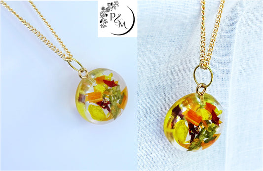 Pendant with preserved Bird of Paradise Flower chips